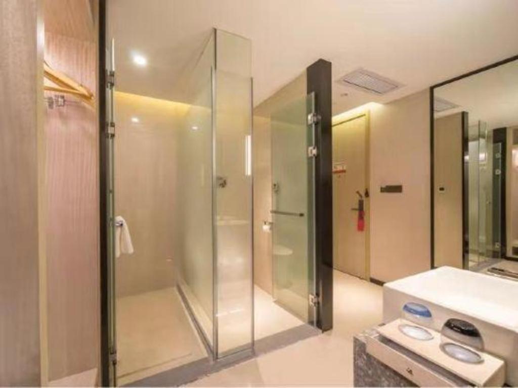 Echarm Hotel Yangjiang Baili Plaza Exterior photo