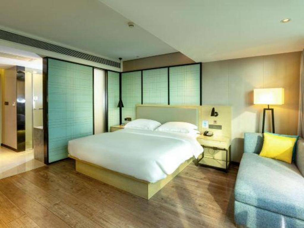 Echarm Hotel Yangjiang Baili Plaza Exterior photo