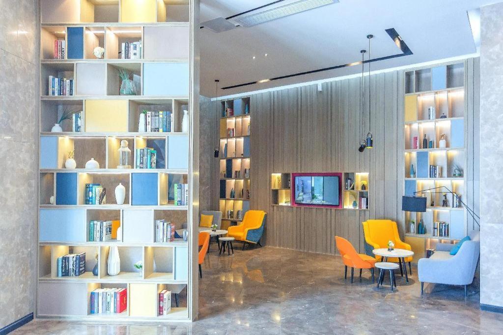 Echarm Hotel Yangjiang Baili Plaza Exterior photo